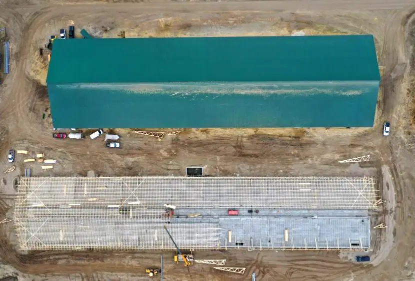 208_10_Drone_-_trusses_installing